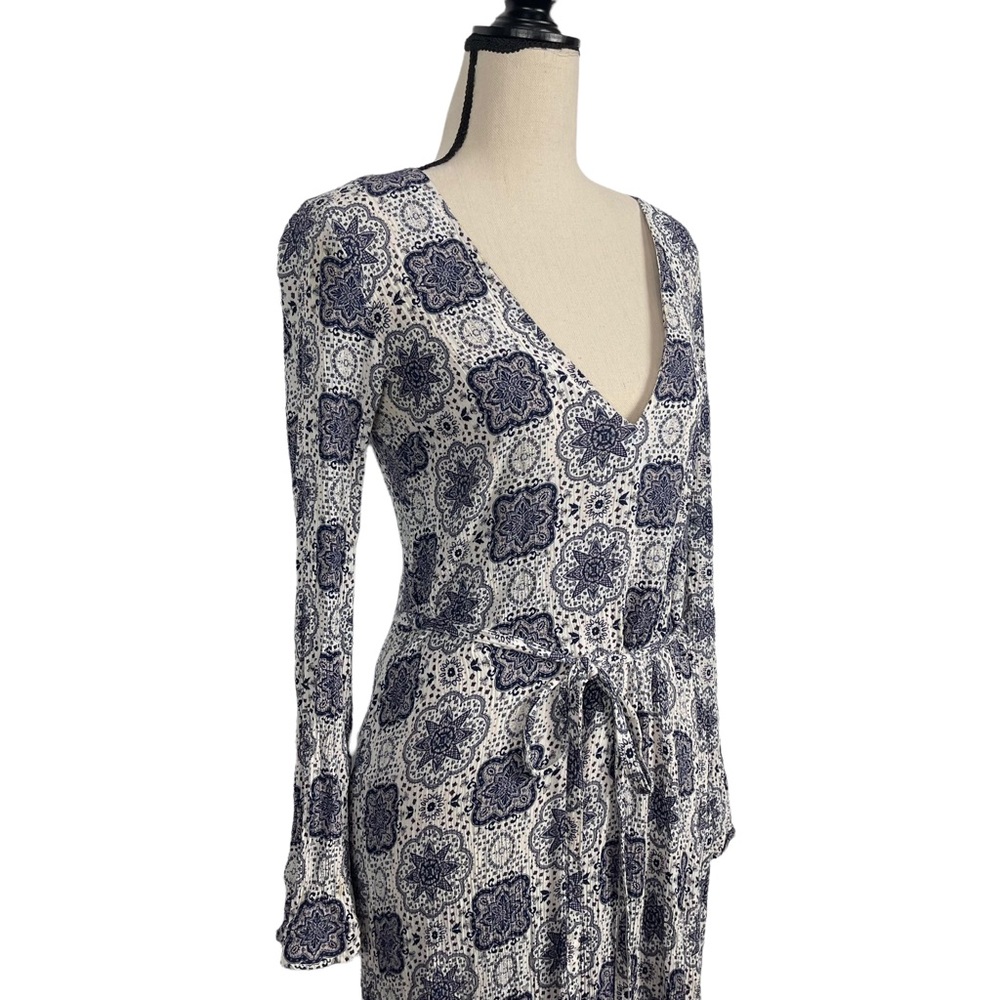 Lulu's Maxi Dress Blue White Bell Sleeves Size XS - Picture 3 of 9